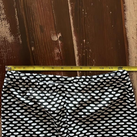 Capri leggings EUC - Picture 7 of 7